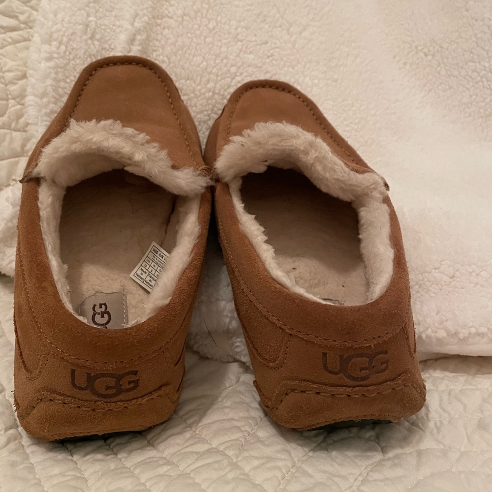 Men’s Ugg Slippers, size 10